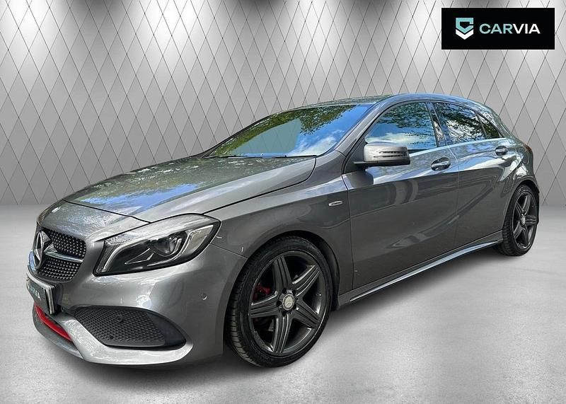 Begagnad Mercedes A250 AMG 2016 Grå Halvkombi