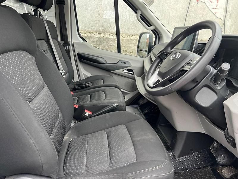 Used Maxus V90 204 HP (150 kW) 2023 White Van