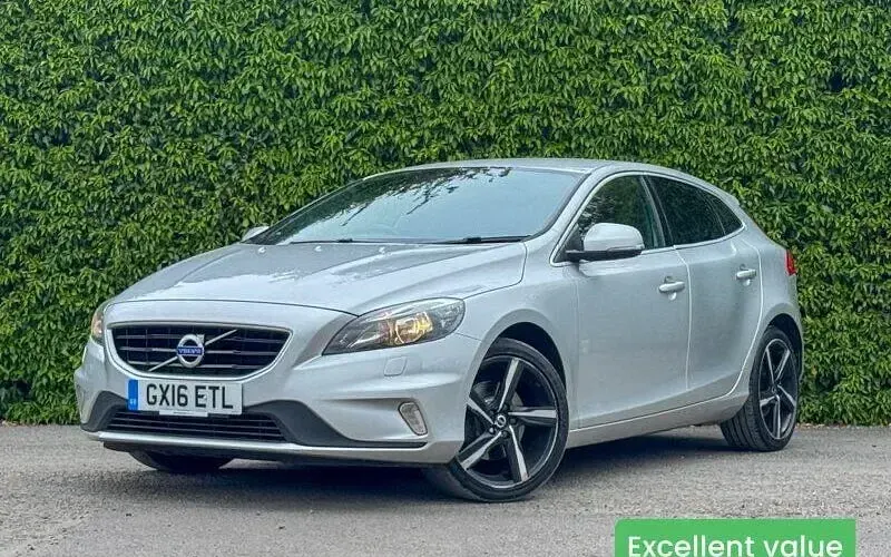 Gebraucht Volvo V40 R-Design 120 PS (88 kW) 2015 Kleinwagen