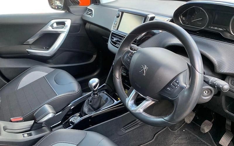 Used Peugeot 2008 Allure Premium 110 HP (80 kW) 2019 Black SUV