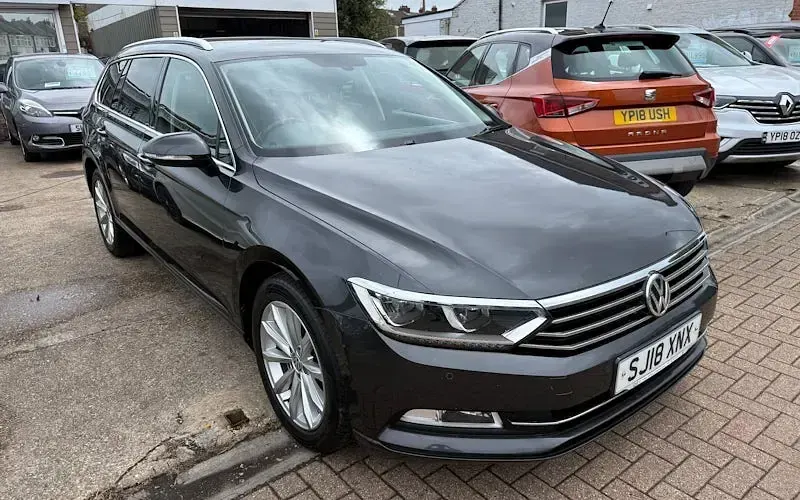 Used VW Passat Business 150 HP (110 kW) 2018 Grey Estate