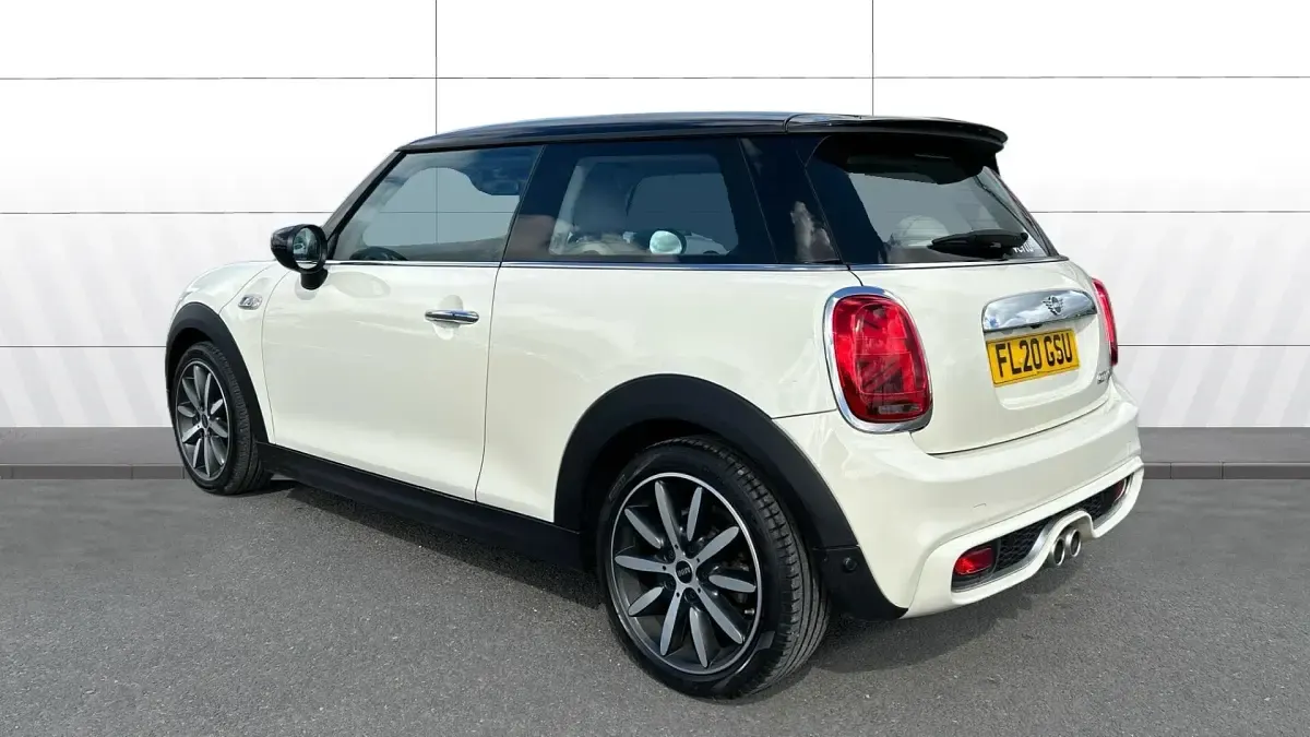 Used Mini Cooper S Exclusive 192 HP (141 kW) 2020 White Hatchback