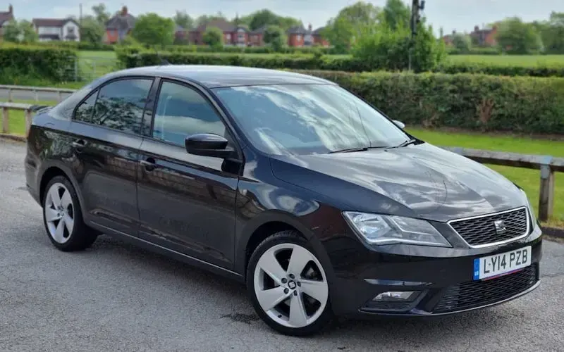 Begagnad Seat Toledo SE 105 HK (77 kW) 2013 Halvkombi