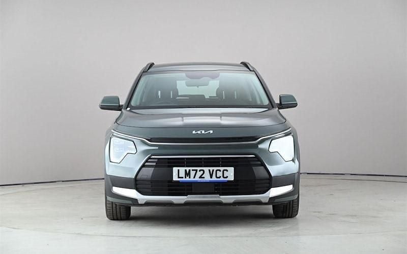 Begagnad Kia Niro 141 HK (103 kW) 2023 Grön SUV