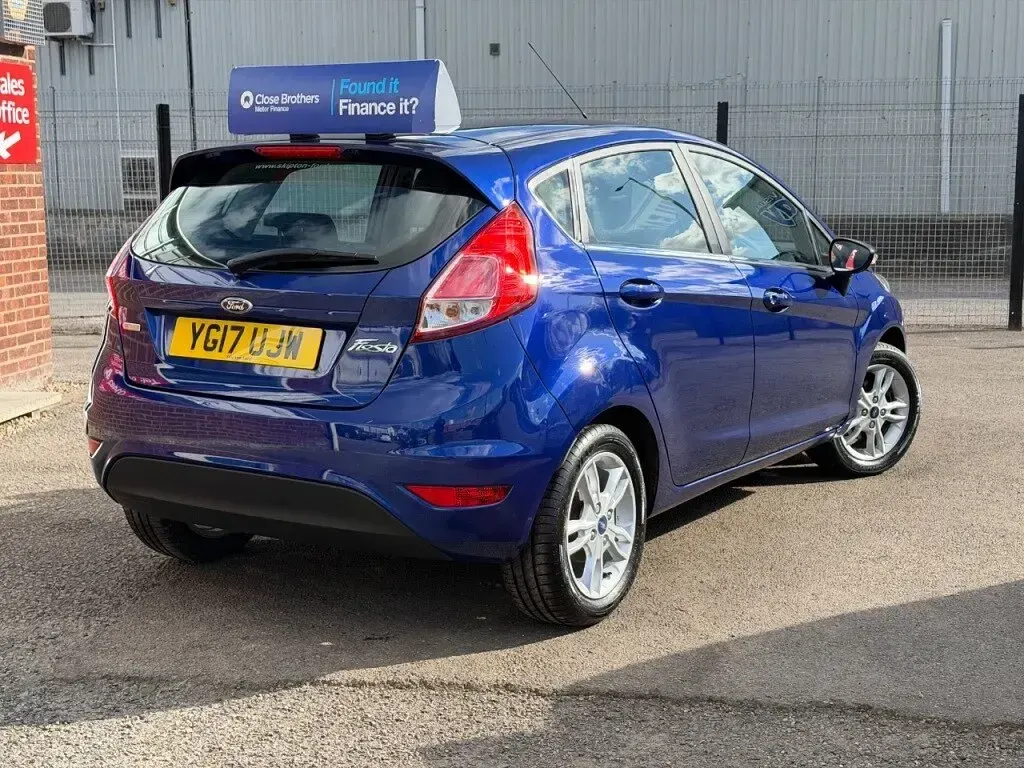 Used Ford Fiesta Zetec 2017 Blue Hatchback
