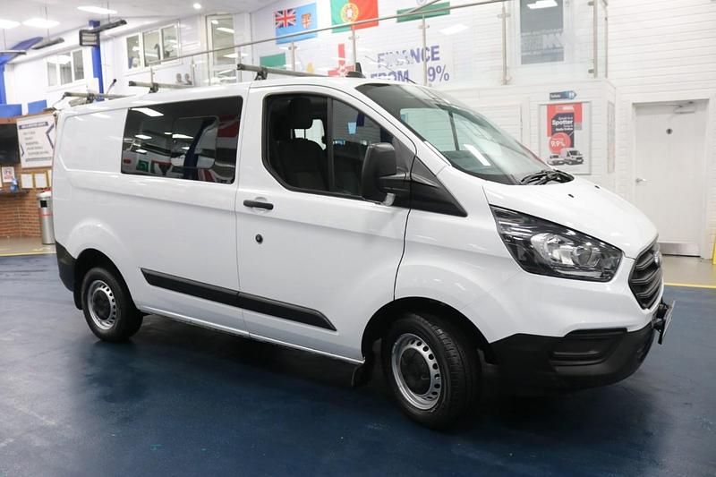 Used Ford Transit Custom 105 HP (77 kW) 2019 White Van