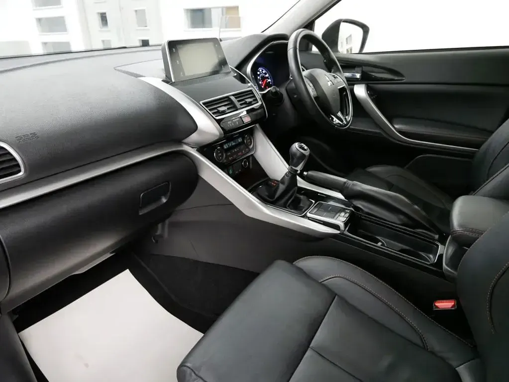 Used Mitsubishi Eclipse Cross 161 HP (118 kW) 2018 White SUV