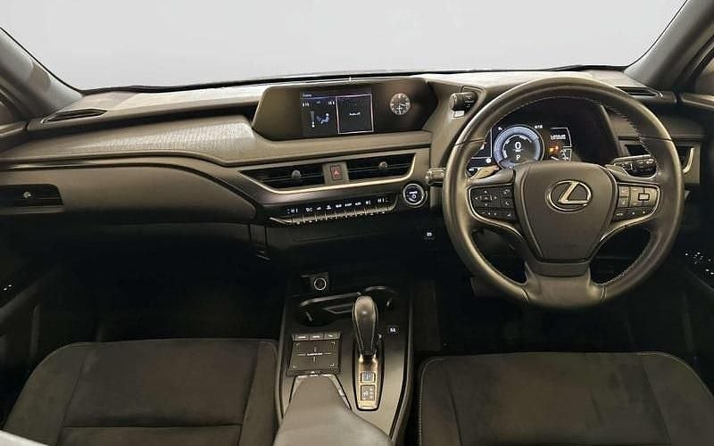 Used Lexus UX 150 kW (204 HP) 2022 SUV