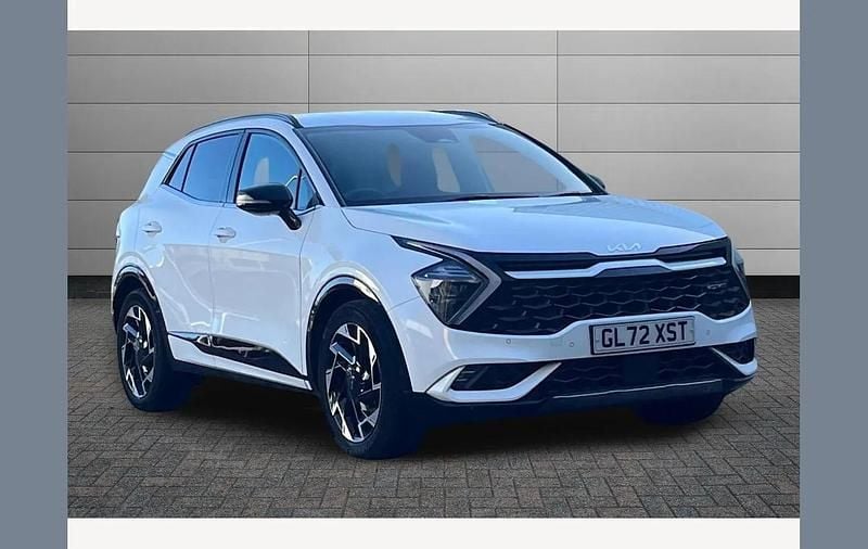 White Used 2023 Kia Sportage GT-Line SUV | £24,995 (Good price) - Image 1/2