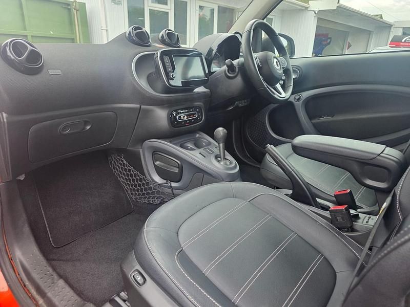 Used Smart ForTwo Electric Drive Premium 60 kW (82 HP) 2023 White Coupe