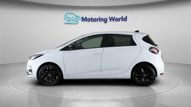 Used Renault Zoe Iconic 98 kW (134 HP) 2022 Hatchback