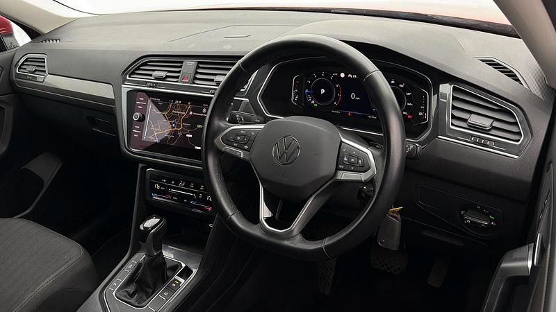Used VW Tiguan Allspace S 150 HP (110 kW) 2023 Red SUV