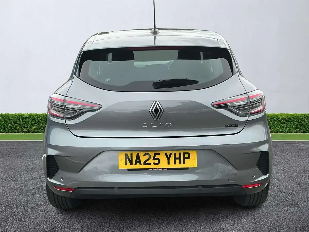 Used Renault Clio V Evolution 143 HP (105 kW) 2025 Grey Hatchback