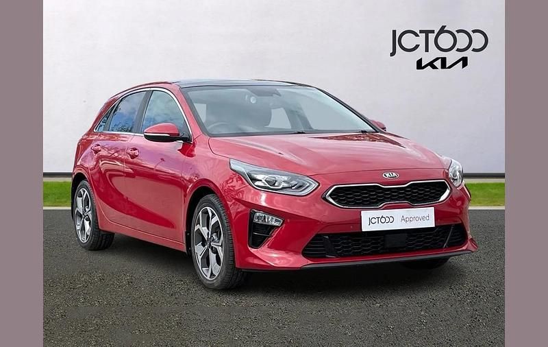 Used Kia Ceed First Edition 138 HP (101 kW) 2018 Red Hatchback