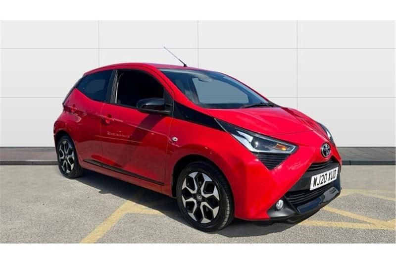 Red Used 2020 Toyota Aygo Trend Hatchback | £11,925 (Fair price) - Image 1/4