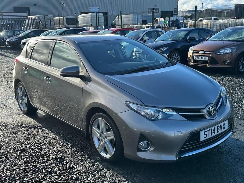 Used Toyota Auris 2014 Bronze Hatchback