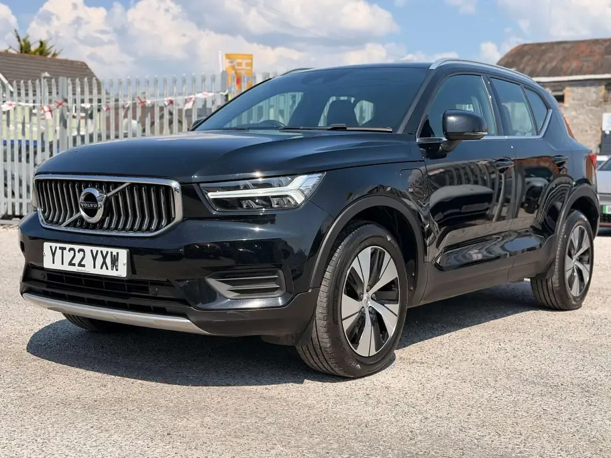 Used Volvo XC40 Inscription 2022 Black SUV