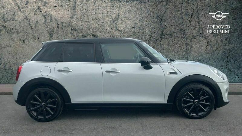 Used Mini Cooper Hatch 134 HP (98 kW) 2018 Silver Hatchback