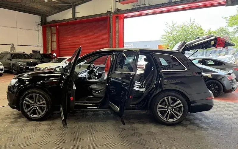 Used Audi Q7 S-Line 272 HP (200 kW) 2015 Black SUV