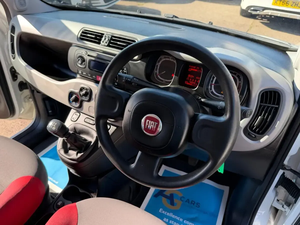 Used Fiat Panda Easy 69 HP (50 kW) 2015 White Hatchback