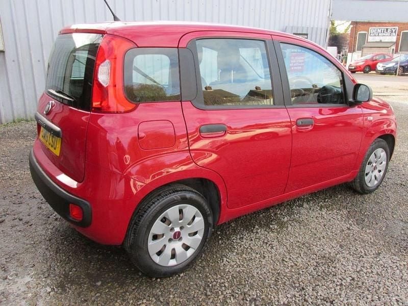 Used Fiat Panda Pop 69 HP (50 kW) 2016 Red Hatchback