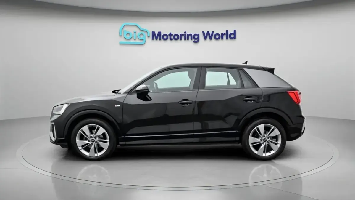 Używany Audi Q2 S-Line 109 KM (80 kW) 2022 Czarny SUV