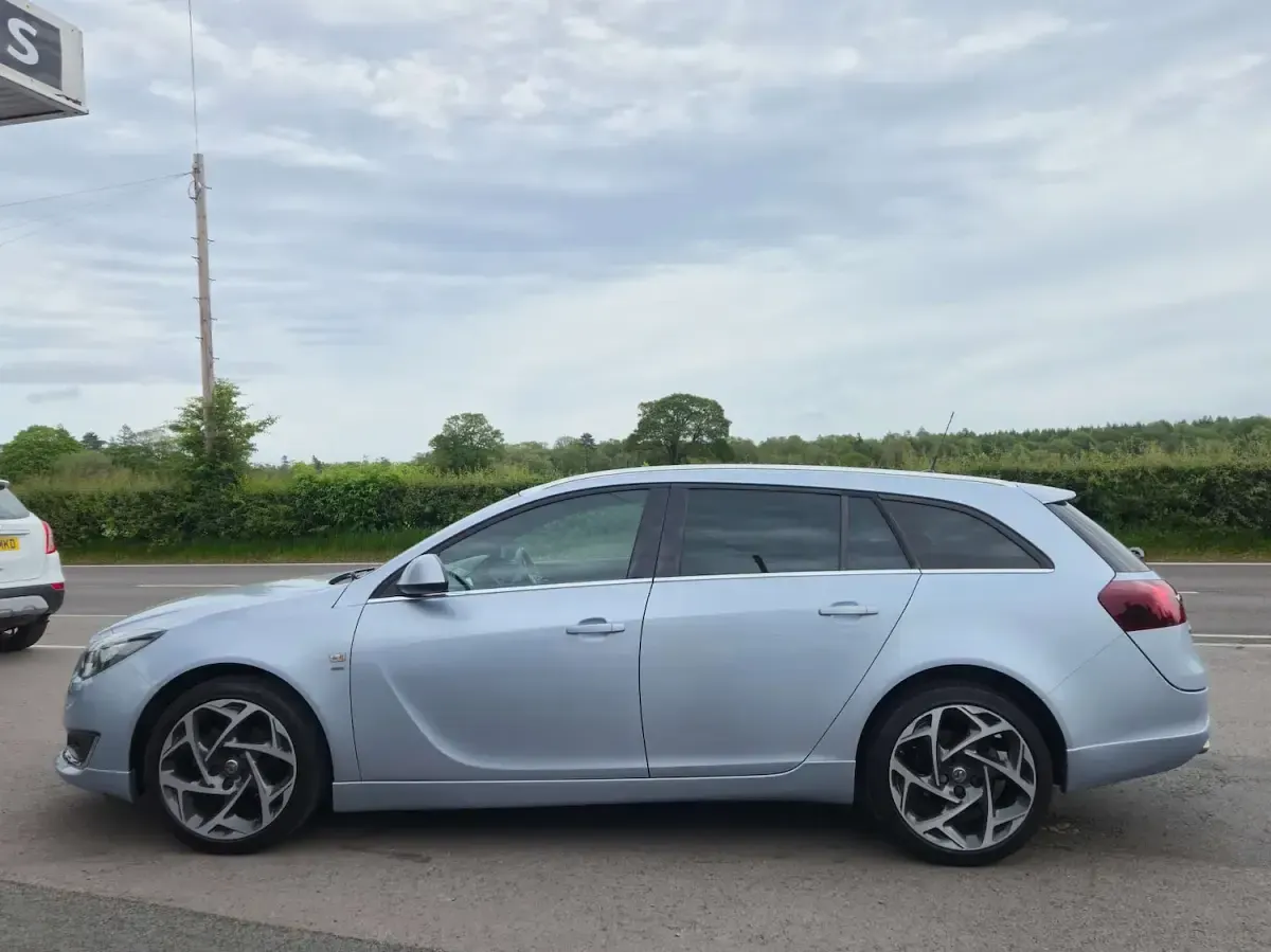 Used Vauxhall Insignia SRi 2016 Silver Estate