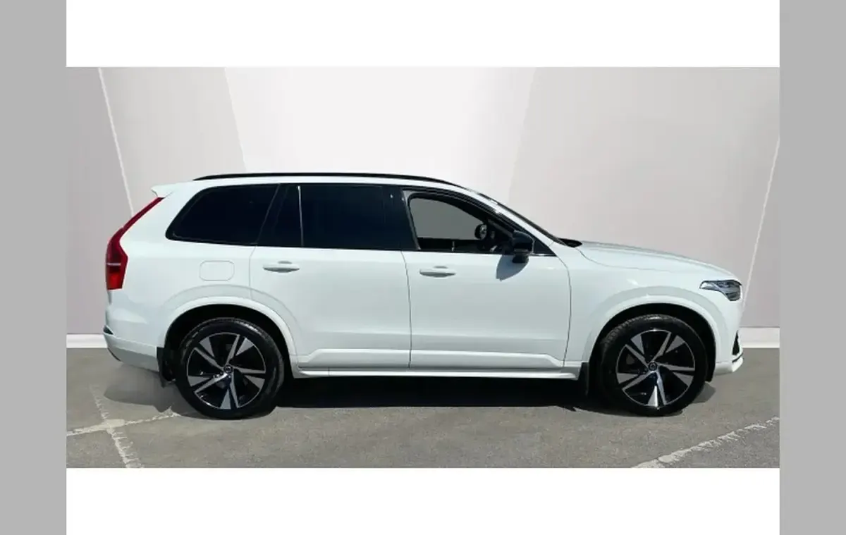 Used Volvo XC90 R-Design 235 HP (172 kW) 2022 White SUV
