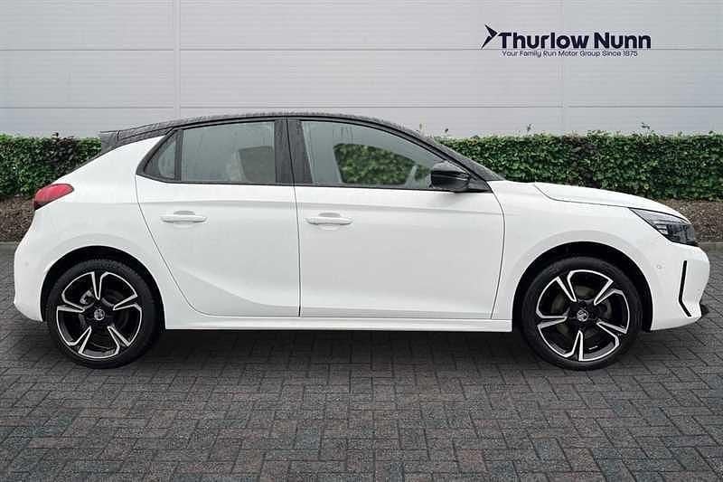 Used Vauxhall Corsa 130 HP (95 kW) 2023 White Hatchback