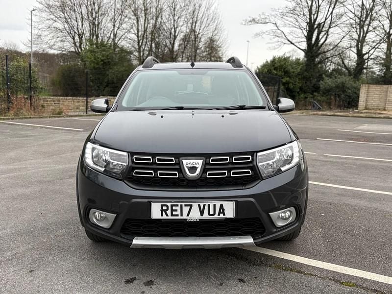 Used Dacia Sandero Lauréate 90 HP (66 kW) 2017 Grey Hatchback