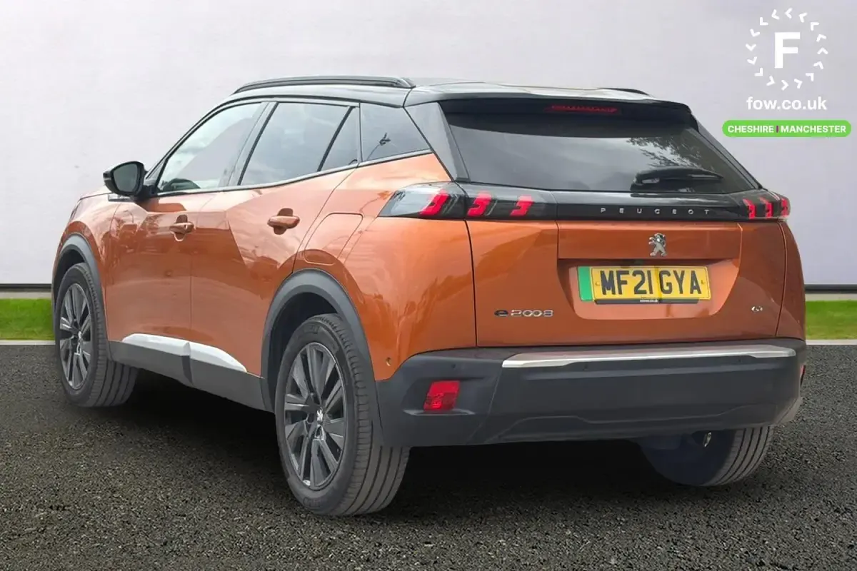 Used Peugeot 2008 Premium 100 kW (136 HP) 2021 Orange SUV