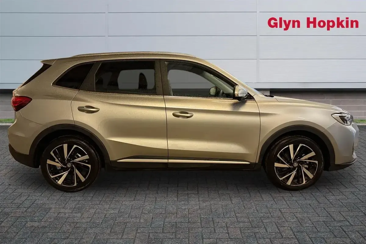 Usado MG ZS Trophy 2025 Plateado Utilitario