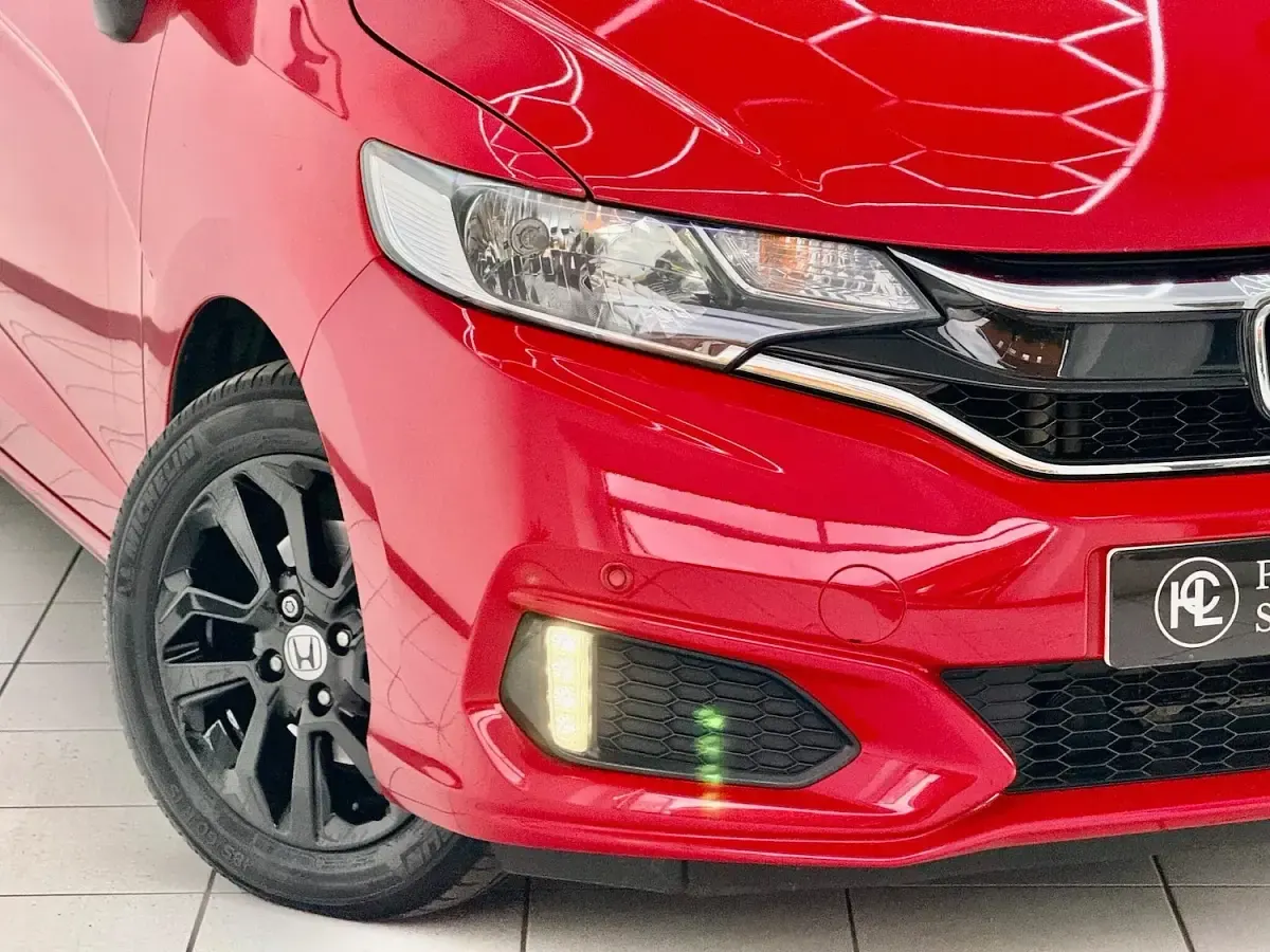 Used Honda Jazz SE 102 HP (75 kW) 2019 Red Hatchback
