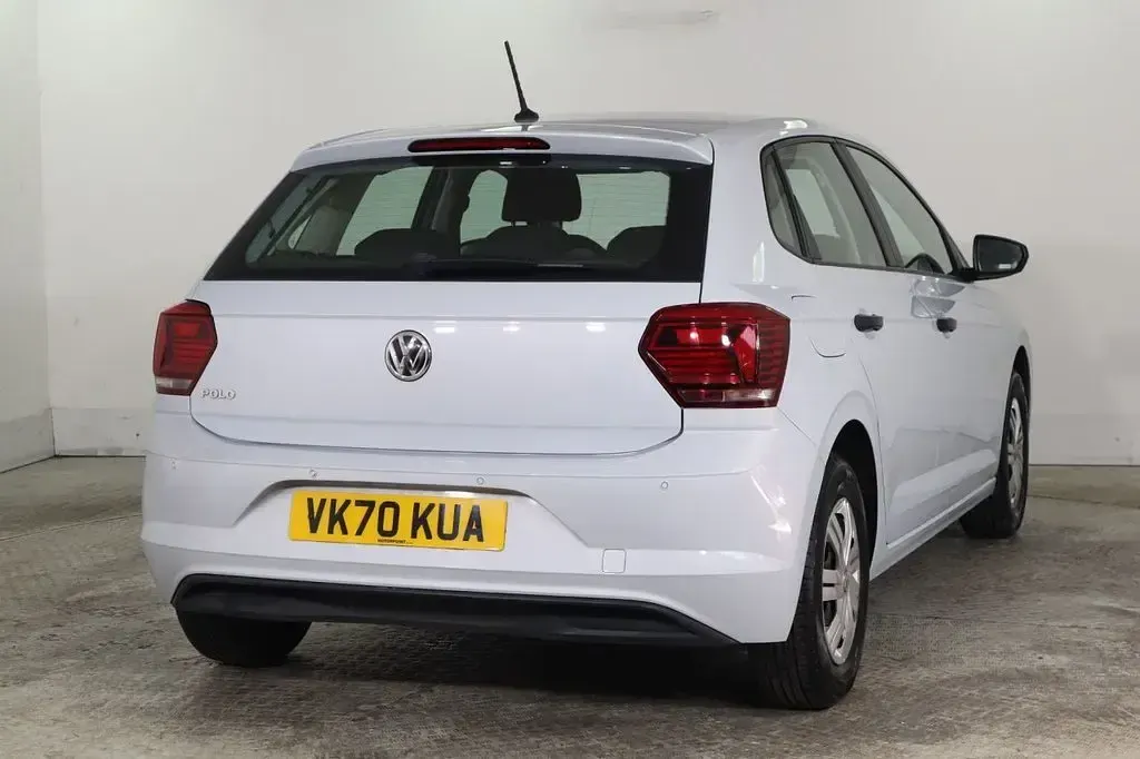 Usado VW Polo S 80 HP (58 kW) 2020 Prateado Citadino