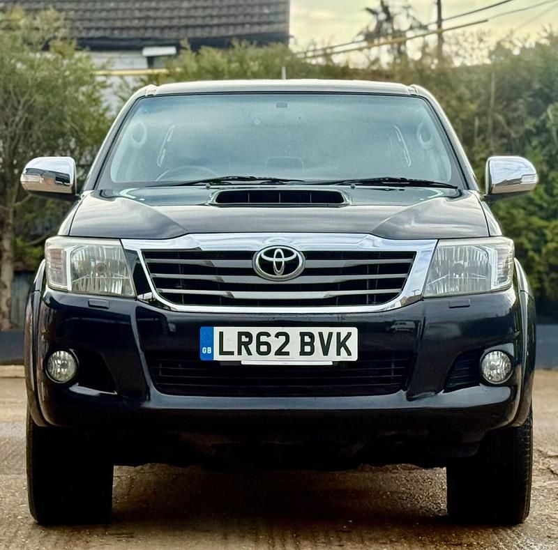 Used Toyota HiLux 2012 Black Pickup