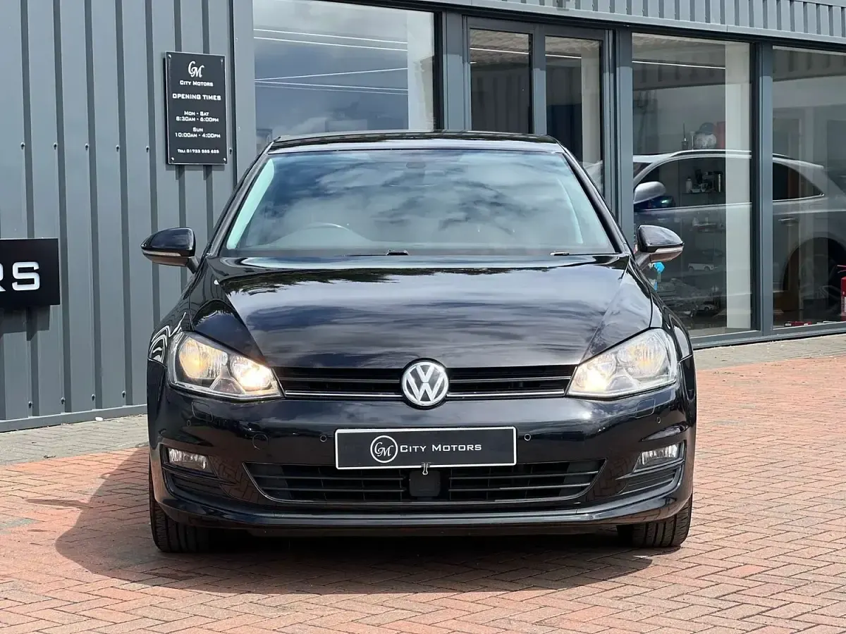 Used VW Golf VII Edition 125 HP (91 kW) 2017 Black Hatchback