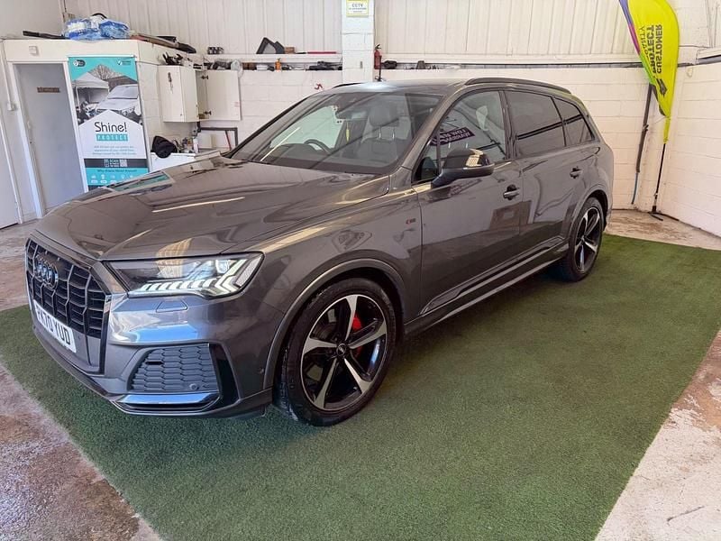 Begagnad Audi Q7 Black Edition 2020 Grå SUV