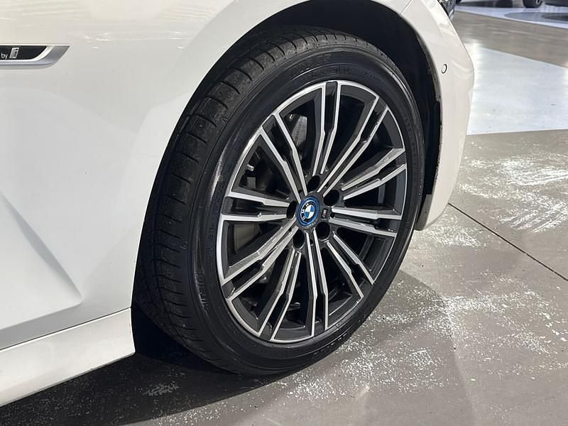 Used BMW 330e M Sport 288 HP (211 kW) 2022 White Sedan