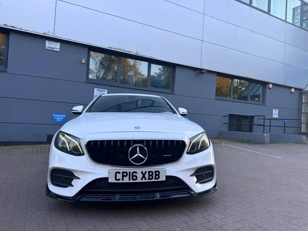 Usado Mercedes E220 AMG line 2016 Branco Sedan