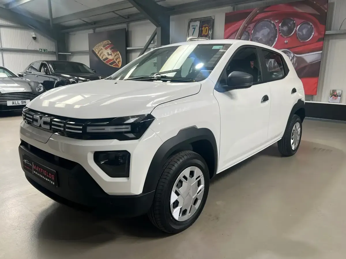 New Dacia Spring Extreme 52 kW (71 HP) 2026 White Hatchback
