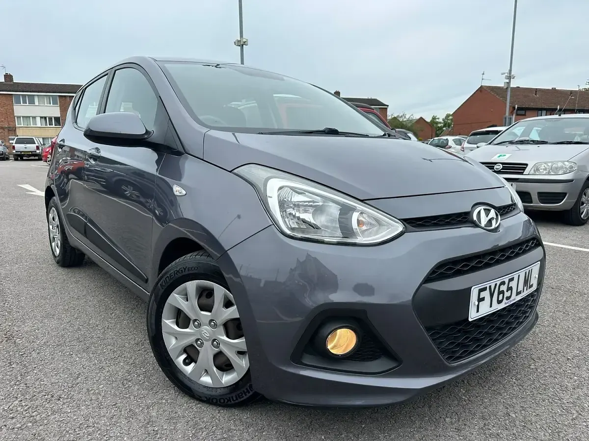 Used Hyundai i10 SE 66 HP (48 kW) 2015 Grey Hatchback