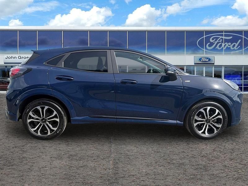 Begagnad Ford Puma ST-Line 2024 Blå SUV