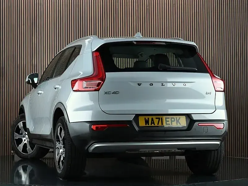 Used Volvo XC40 Inscription 197 HP (144 kW) 2021 Silver SUV