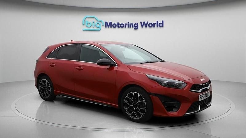 Used Kia Ceed GT-Line 138 HP (101 kW) 2025 Red Hatchback