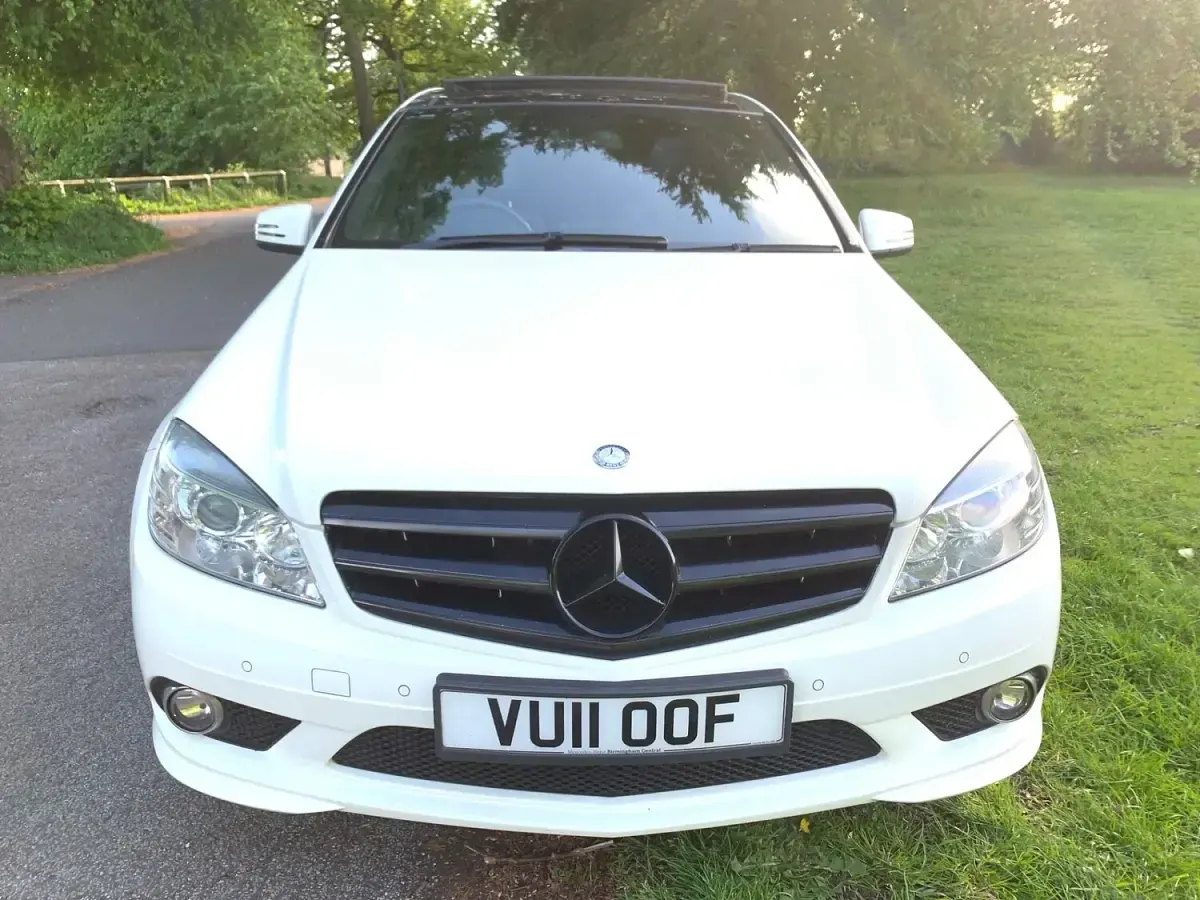 Used Mercedes C250 2011 White Sedan