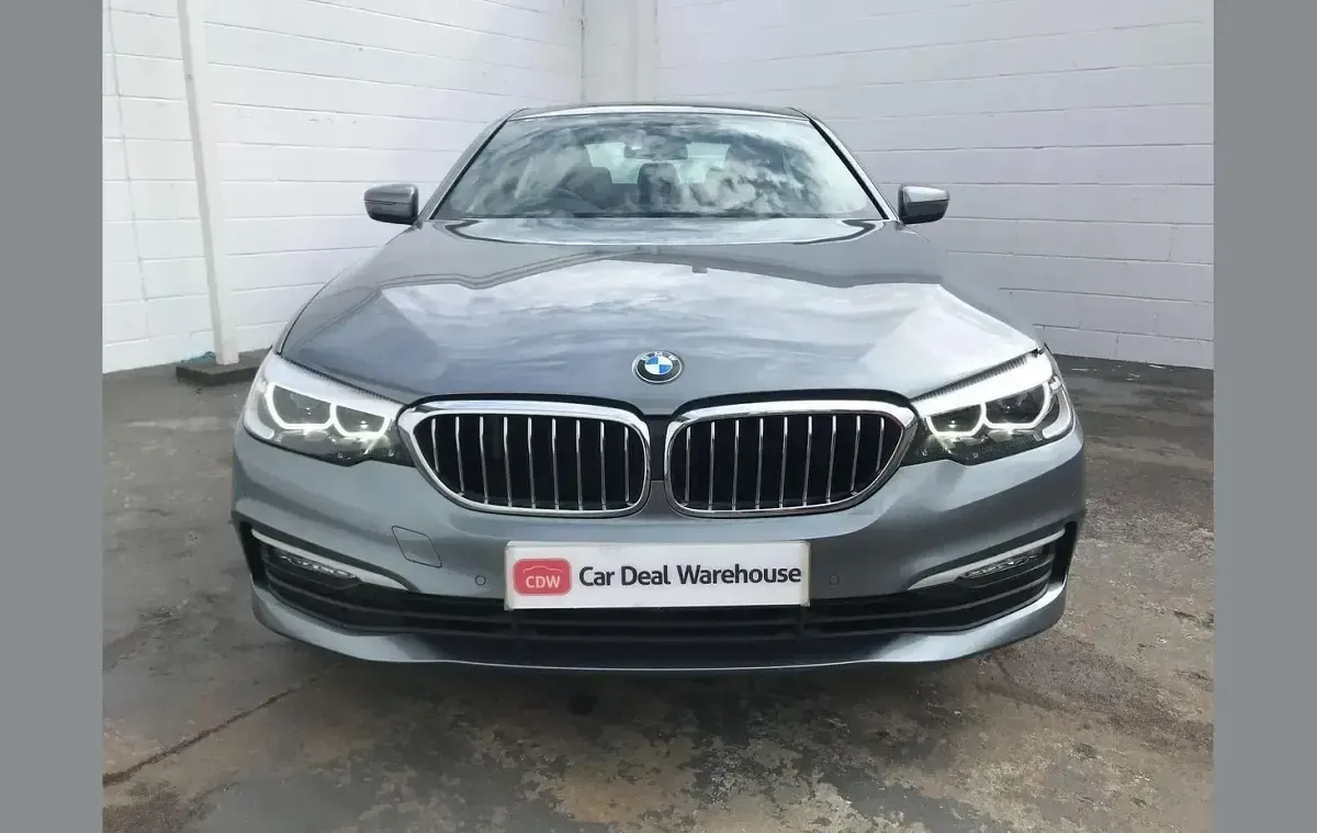 Used BMW 520 Efficient Dynamics 187 HP (137 kW) 2018 Blue Sedan