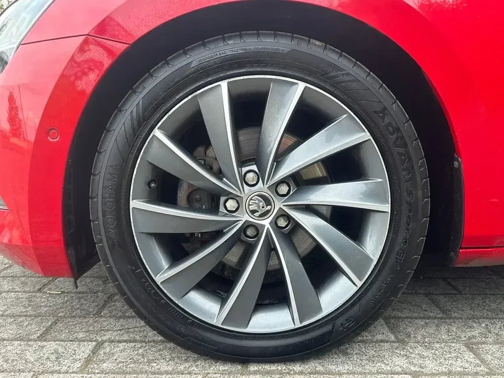 Used Skoda Superb LAURIN & KLEMENT 150 HP (110 kW) 2018 Red Estate