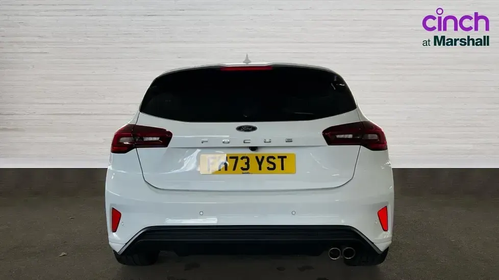 Used Ford Focus ST-Line X 125 HP (91 kW) 2024 White Hatchback