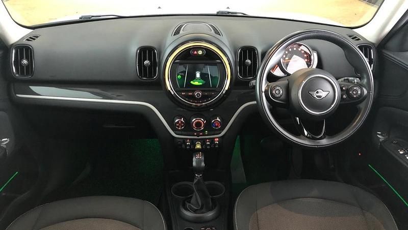 Used Mini Cooper S Countryman 221 HP (162 kW) 2018 White SUV