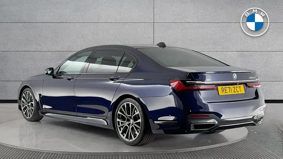 Used BMW 740L M Sport 335 HP (246 kW) 2021 Blue Sedan